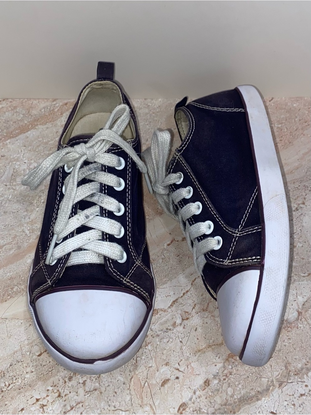 Gymboree Boys “Straight A Athletes” Navy and White Low-Top Sneakers Size 1